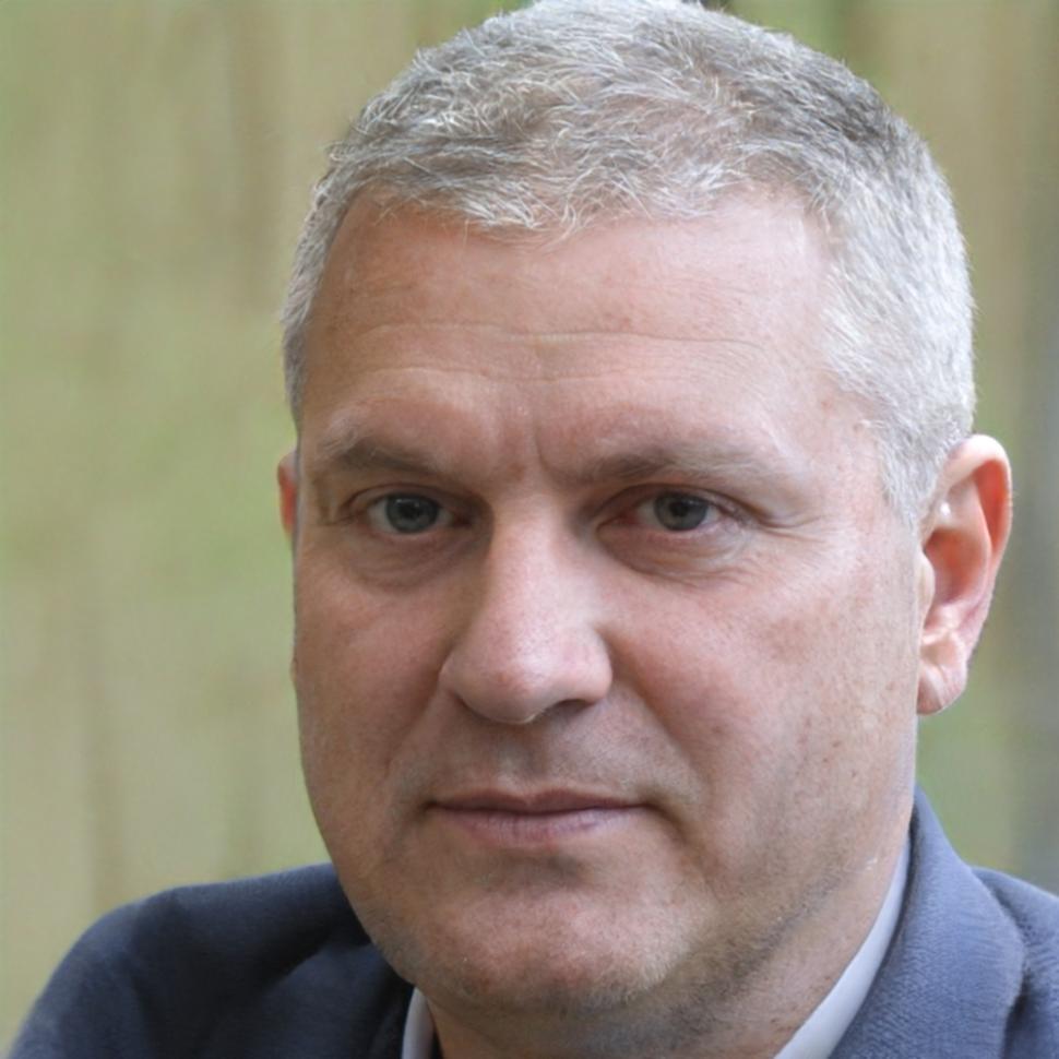 Portrait de Théo Moreau, responsable produit chez hogorloraulivo